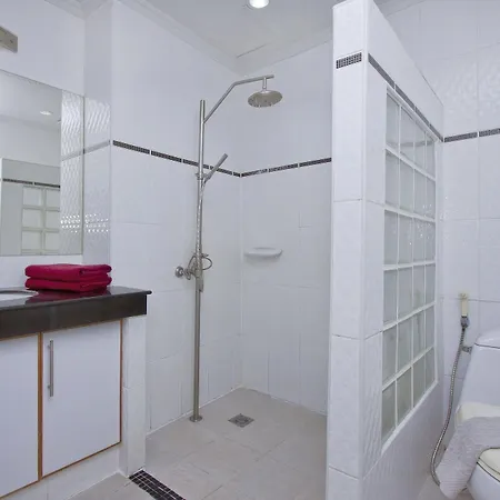 Argyle Apartments Pattaya Exterior photo