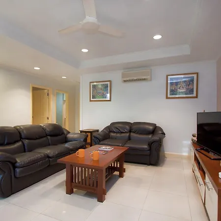 Argyle Apartments Pattaya Exterior photo
