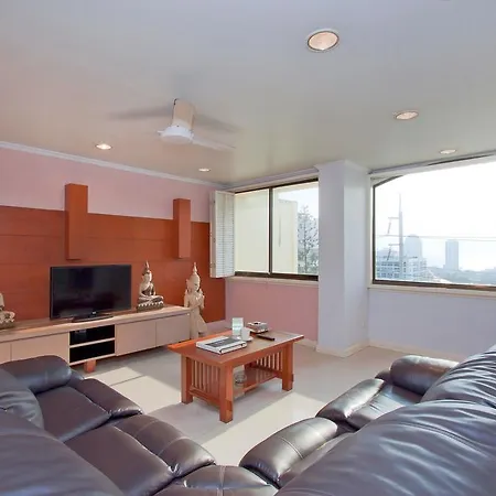 Argyle Apartments Pattaya Exterior photo