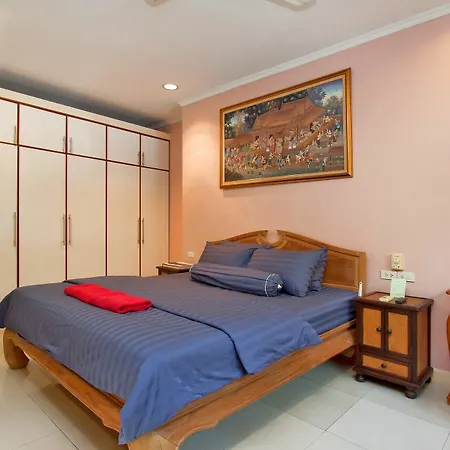 Argyle Apartments Pattaya Exterior photo