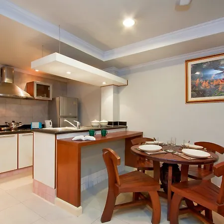 Argyle Apartments Pattaya Exterior photo