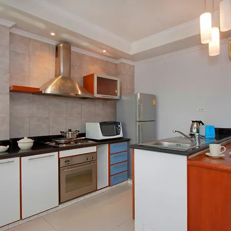 Argyle Apartments Pattaya Exterior photo