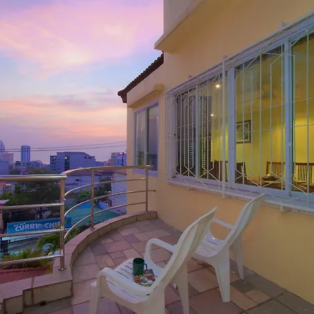 Argyle Apartments Pattaya Exterior photo