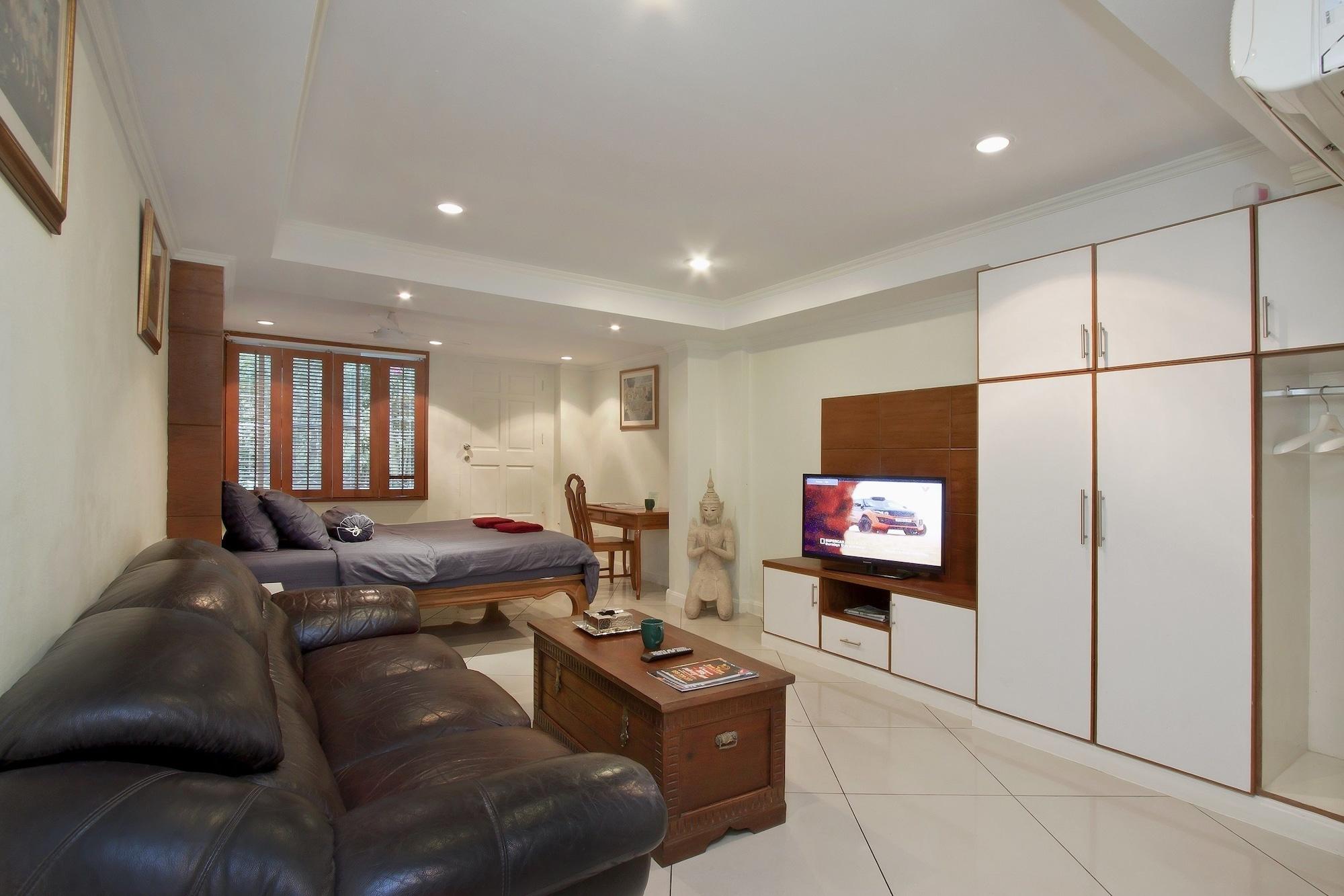 Argyle Apartment