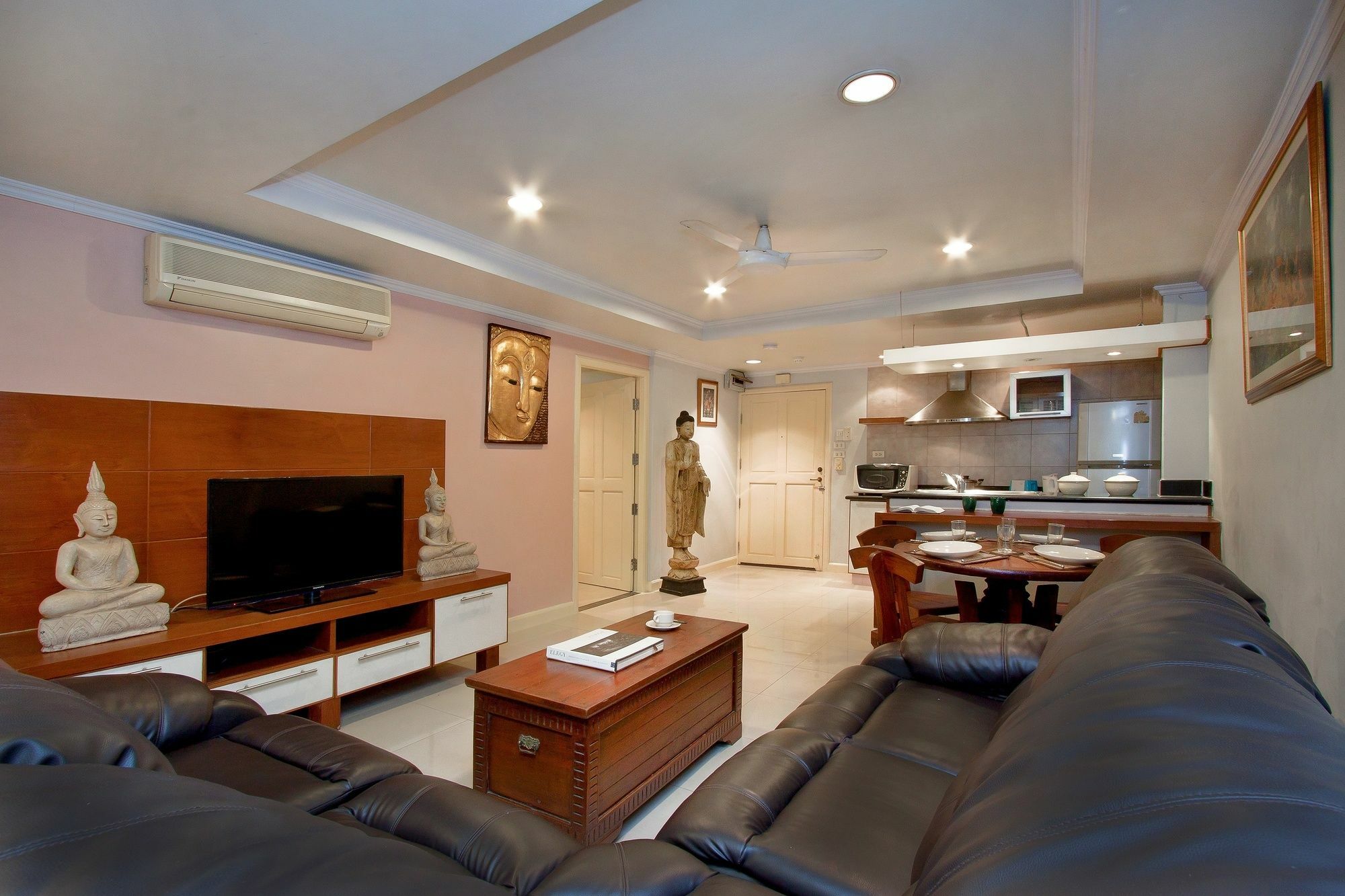 Argyle Apartment