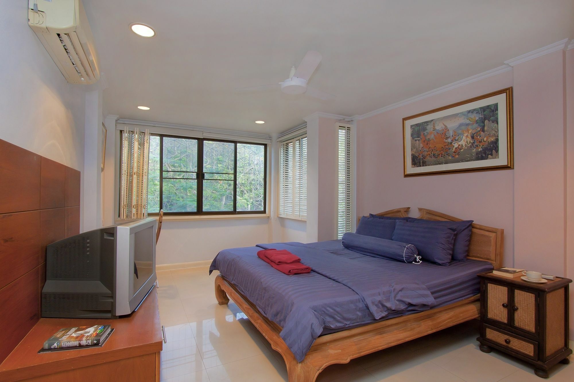 Argyle Apartment